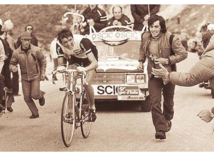 Gianbattista Baronchelli stacca Merckx sulle Tre Cime di Lavaredo Gianbattista Baronchelli stacca Merckx sulle Tre Cime di Lavaredo