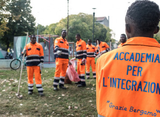 Favori al Pd e migranti usati: la Caritas pelosa di Bergamo