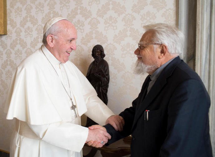Enzo Bianchi in udienza dal Papa nel gennaio 2019 Enzo Bianchi in udienza dal Papa nel gennaio 2019