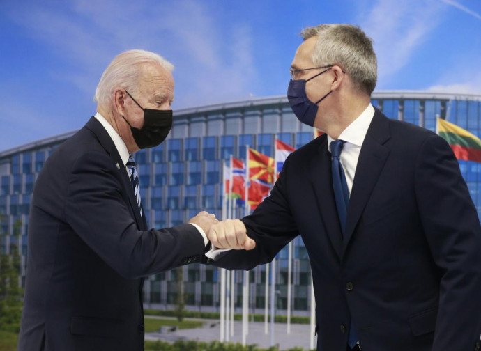 Biden e Jens Stoltenberg a Bruxelles