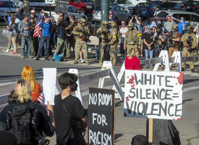 "Il silenzio dei bianchi è violenza" "Il silenzio dei bianchi è violenza"