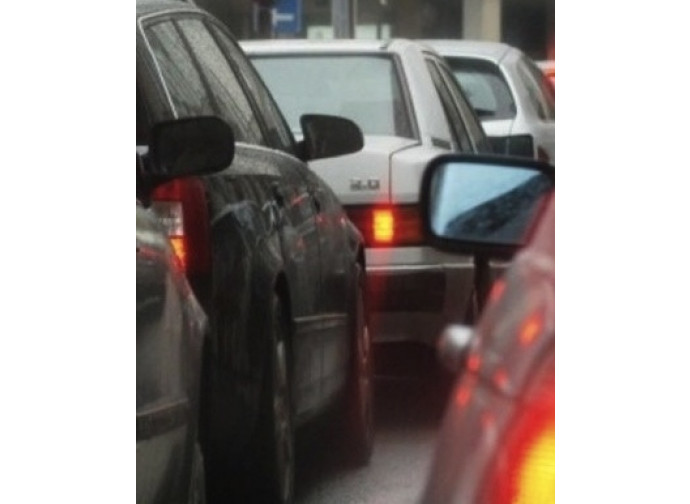 Lotta alla smog in città: non basta il blocco delle auto