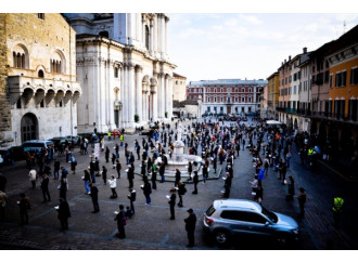 La Polizia usa lo shopping per sloggiare le Sentinelle