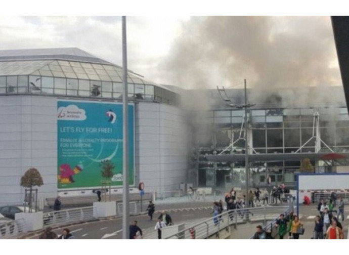 L'aeroporto di Bruxelles dopo l'attentato L'aeroporto di Bruxelles dopo l'attentato