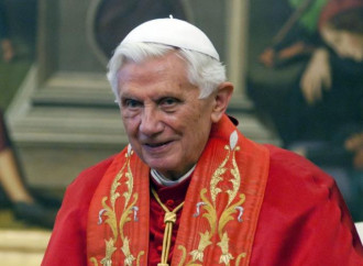 Benedetto XVI lega omosessualità e potere dell’Anticristo