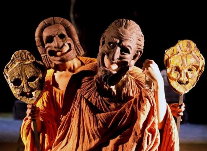 Le maschere del teatro di Plauto Le maschere del teatro di Plauto