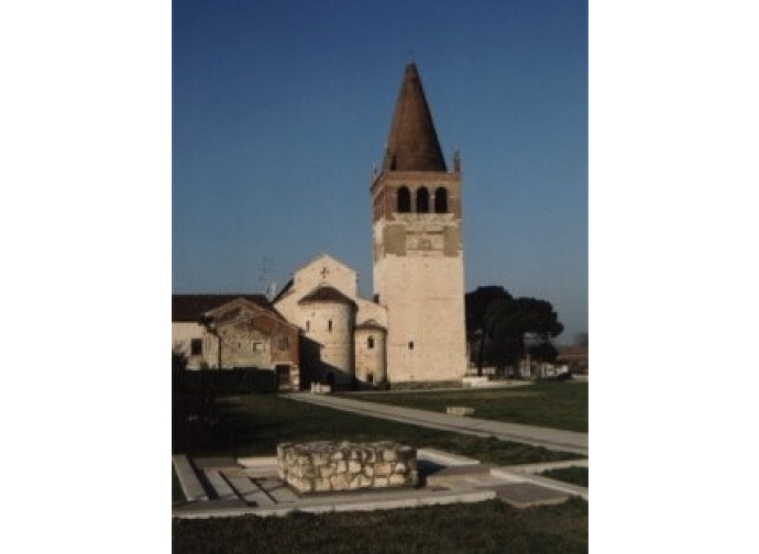 L'abbazia di San Pietro di Villanova L'abbazia di San Pietro di Villanova