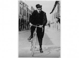 La grandezza del prete da padre Brown a don Camillo