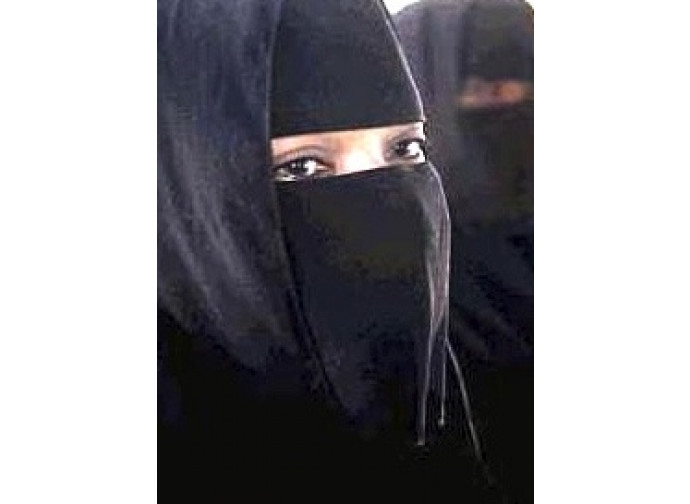 Donna islamica con il velo