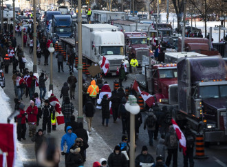 I clacson della rivolta. I camionisti canadesi aprono la strada alla libertà vaccinale