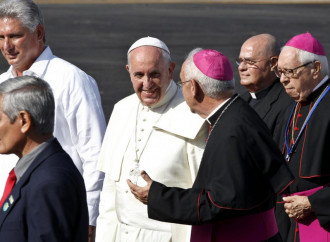 Il Papa riceve il dittatore cubano. A Cuba la religione è repressa