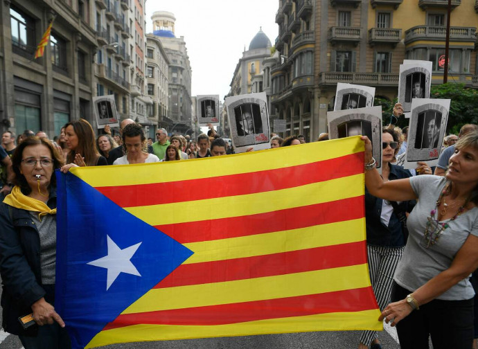 Manifestazione a Barcellona per i leader indipendentisti condannati Manifestazione a Barcellona per i leader indipendentisti condannati
