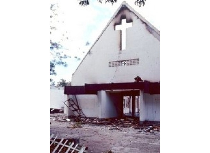 Contro la Chiesa Contro la Chiesa