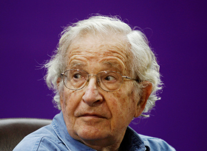 Noam Chomsky (AP)