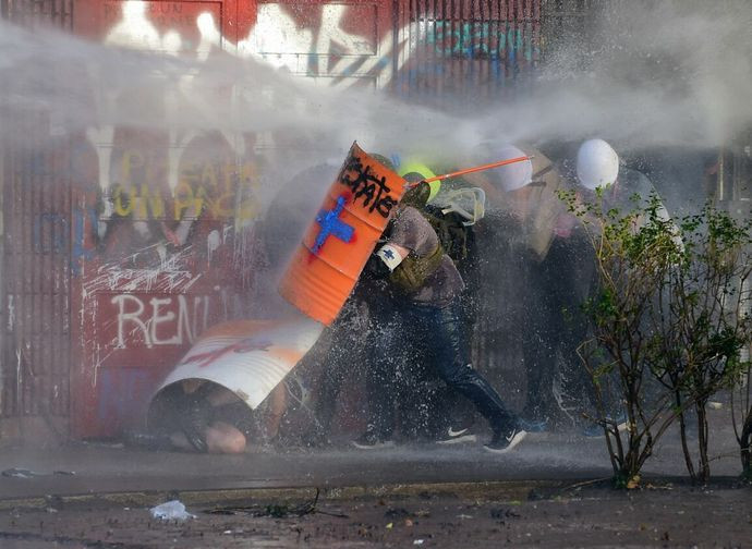 Dietro gli incidenti in Cile, la mano di una internazionale socialista