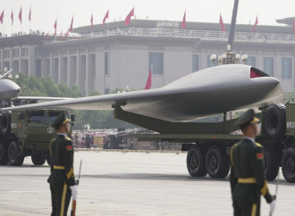 Nella parata di Pechino, la Cina mostra i suoi muscoli militari