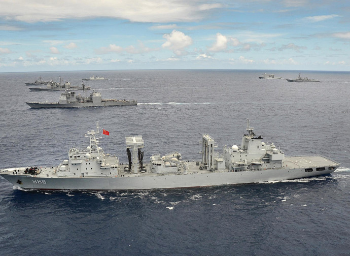 Unità della marina cinese in esercitazione