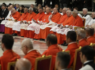 Concistoro, c'è anche Becciu all'incontro dei cardinali