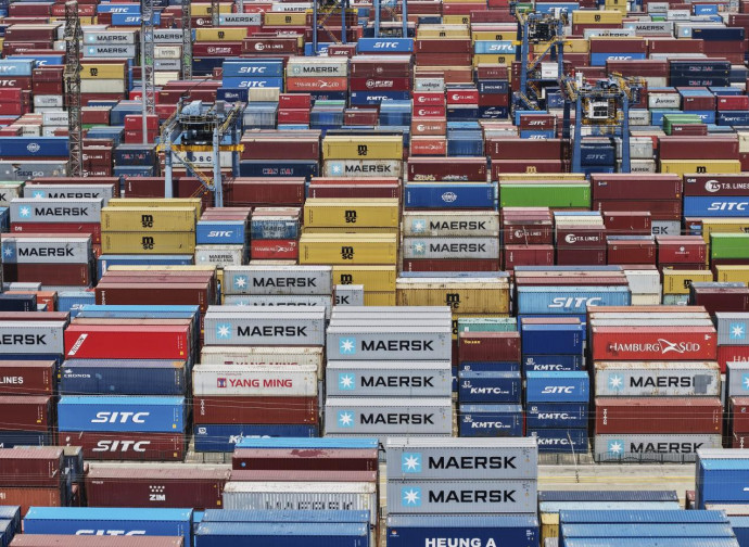 Container in sospeso (La Presse) Container in sospeso (La Presse)