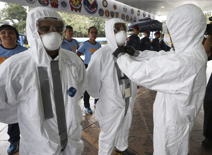 Coronavirus, controlli negli aeroporti Coronavirus, controlli negli aeroporti