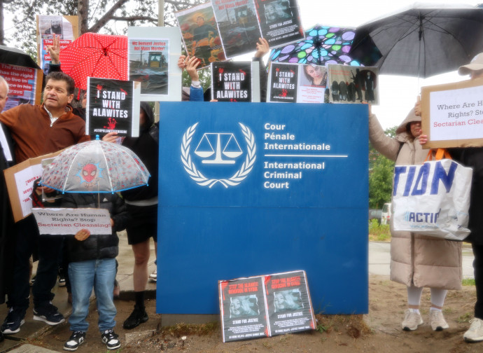 Alawiti esuli chiedono giustizia (foto di Elisa Gestri) Alawiti esuli chiedono giustizia (foto di Elisa Gestri)