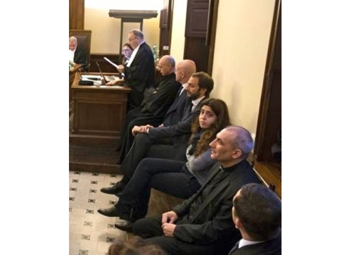 Il Tribunale vaticano: in primo piano Francesca I. Chaouqui Il Tribunale vaticano: in primo piano Francesca I. Chaouqui