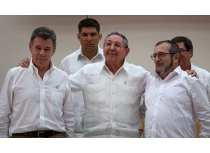 Accordi di pace: Santos, Raul Castro e "Timochenko" Accordi di pace: Santos, Raul Castro e "Timochenko"