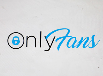 Se la maestra arrotonda su OnlyFans il problema è il reclutamento