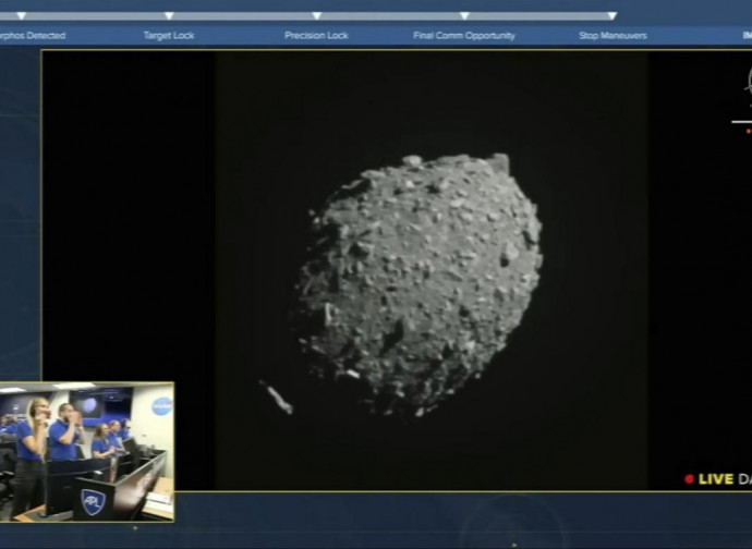 L'asteroide Dimorphos poco prima dell'impatto