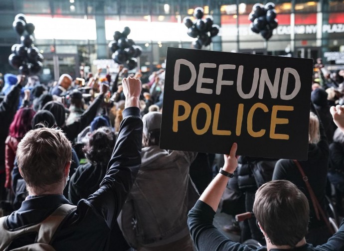 Defund Police, la protesta di BLM Defund Police, la protesta di BLM