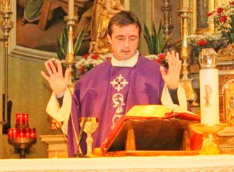 «Io, cacciato perché contro la svendita della parrocchia»