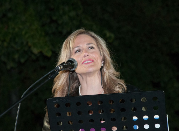 Christy Beam racconta in piazza la sua storia (Foto Codazzi/La Libertà) Christy Beam racconta in piazza la sua storia (Foto Codazzi/La Libertà)