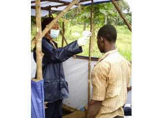 Ebola, il coraggio di chi la affronta