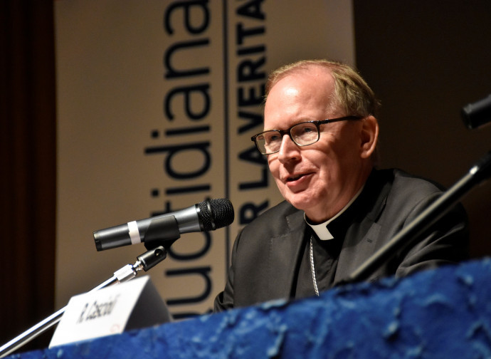 Il cardinal Eijk ospite della Nuova BQ Il cardinal Eijk ospite della Nuova BQ