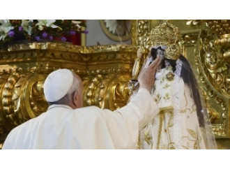 Il Papa: "Perseverare anche se ci respingono"