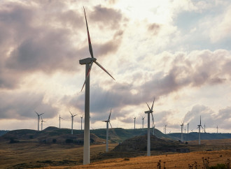 Caro bollette, effetto di una strategia energetica suicida