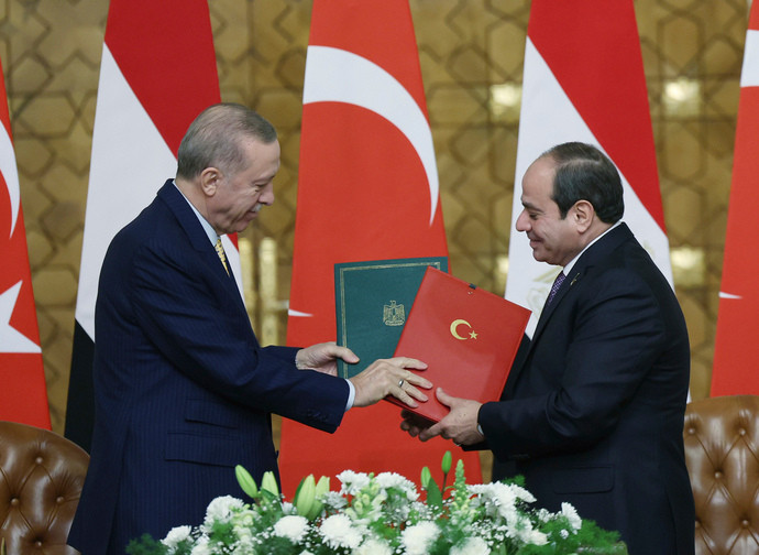 l'incontro storico tra Erdogan e al-Sisi