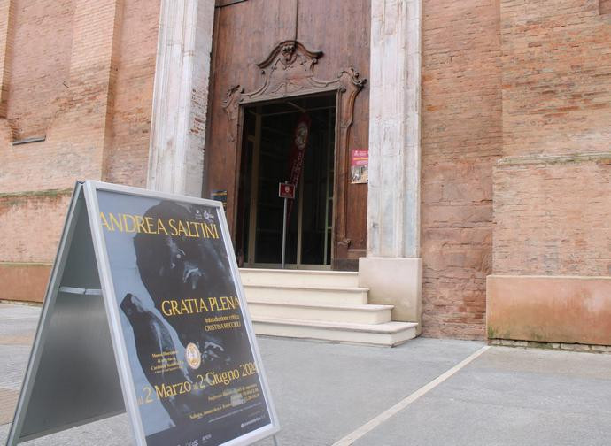 Ingresso della mostra a Carpi