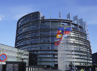 Un fiume di denaro dell'Ue alle Ong, molta ideologia e niente trasparenza