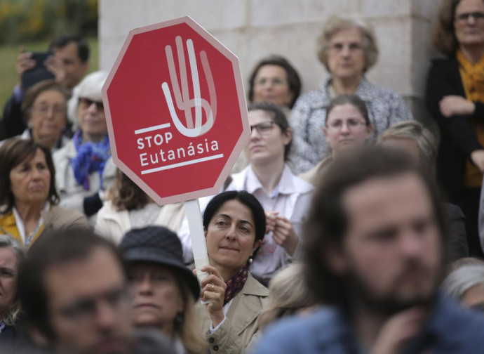 Manifestazione contro l'eutanasia in Portogallo