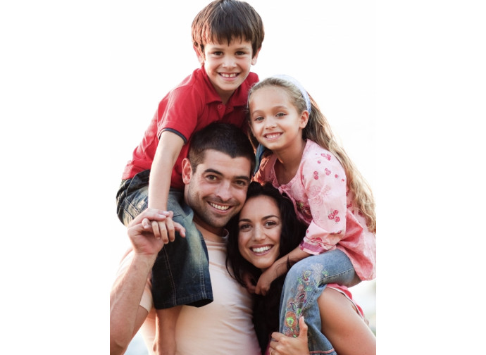 La famiglia: mamma, papà e figli La famiglia: mamma, papà e figli