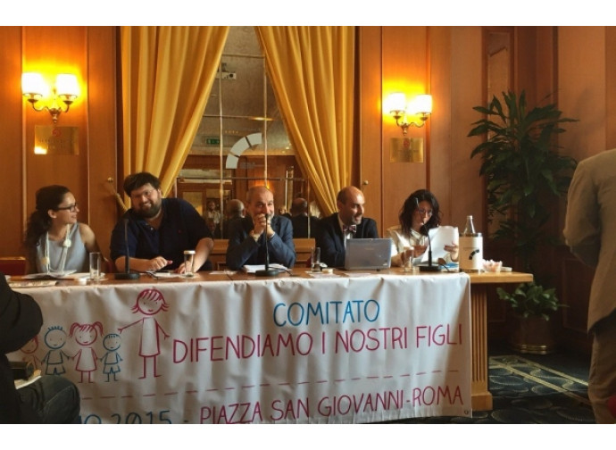 Il comitato Difendiamo i nostri figli alla sua nascita Il comitato Difendiamo i nostri figli alla sua nascita