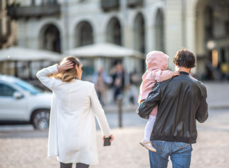 Bimbi strappati e famiglie tradite: fare luce sugli affidi