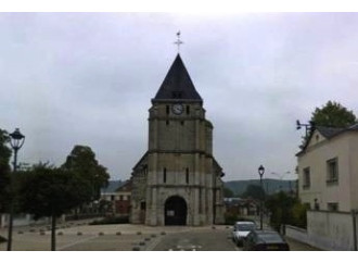 Francia, prete sgozzato in chiesa durante la messa da due jihadisti.
