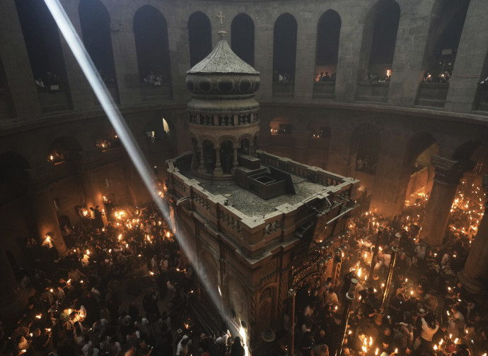 Cerimonia del Fuoco Sacro al Santo Sepolcro (La Presse) Cerimonia del Fuoco Sacro al Santo Sepolcro (La Presse)