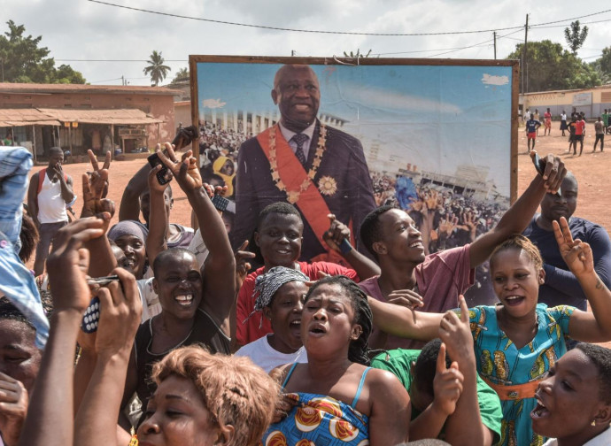Costa d'Avorio, sostenitori di Gbagbo festeggiano l'assoluzione Costa d'Avorio, sostenitori di Gbagbo festeggiano l'assoluzione