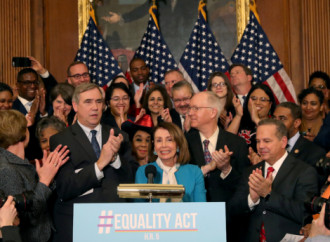 Equality act, una legge che può aprire alla pedofilia