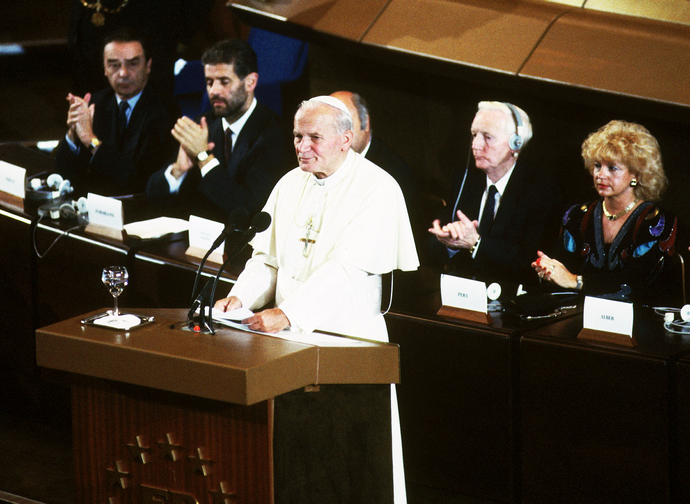 Giovanni Paolo II al Parlamento Europeo_11 ottobre 1988 Giovanni Paolo II al Parlamento Europeo_11 ottobre 1988