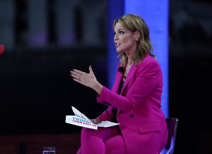 Savannah Guthrie "interroga" Trump