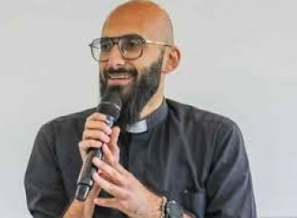Israele caccia il prete simbolo dei cristiani palestinesi